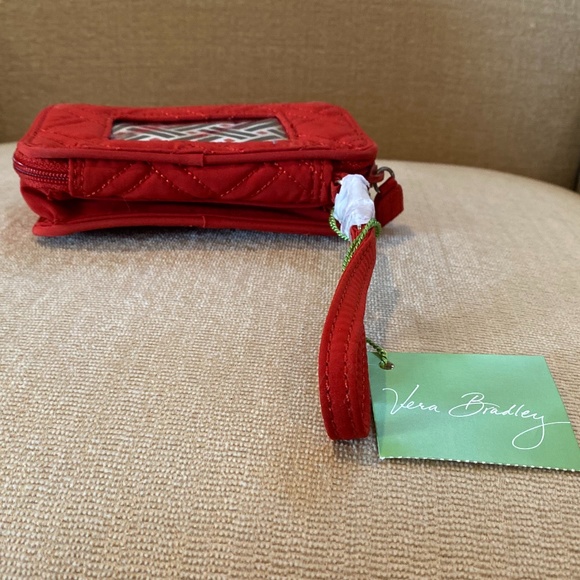Vera Bradley Smartphone Wristlet - Picture 4 of 8